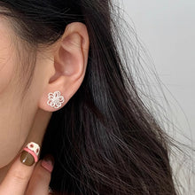 Load image into Gallery viewer, H3LL NO S925 Silver Flower Earrings